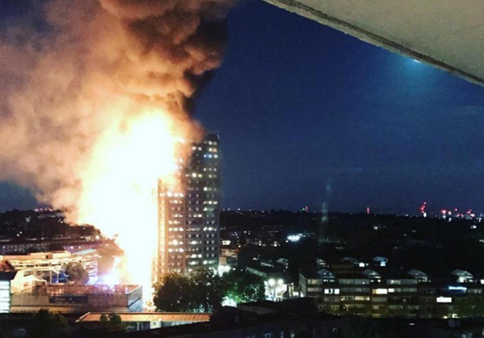 英國(guó)20余層公寓大火1